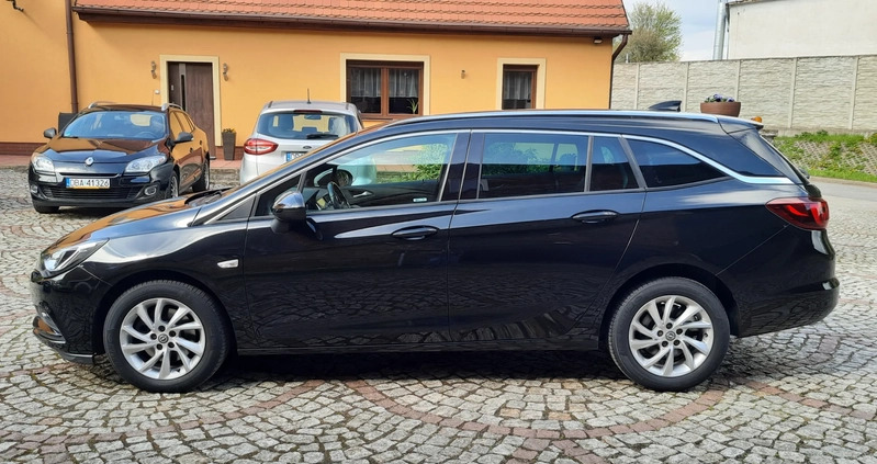 Opel Astra cena 42900 przebieg: 114000, rok produkcji 2017 z Kalety małe 407
